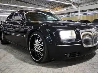 2005 Chrysler 300 in Dubai used car