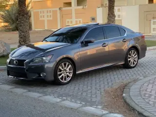 2015 Lexus GS في Abu Dhabi سيارة مستعملة