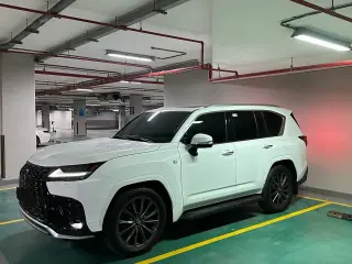 2023 Lexus LX600 in Abu Dhabi used car