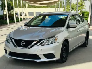 2016 Nissan Sentra في Dubai سيارة مستعملة