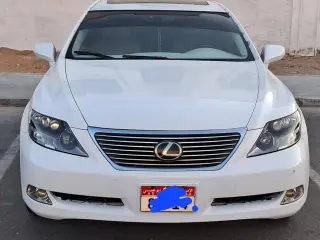 2007 Lexus LS 460 في Al Ain سيارة مستعملة