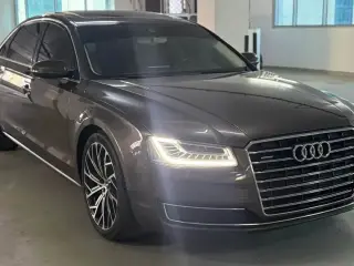 2013 Audi A8 in Sharjah used car