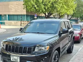 2014 Jeep Grand Cherokee in Dubai used car