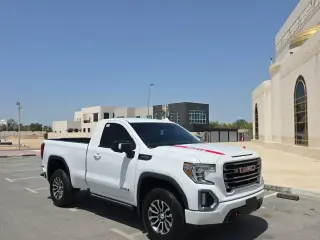2020 GMC Sierra في Dubai سيارة مستعملة