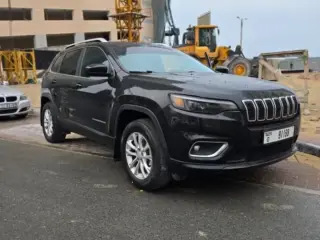 2019 Jeep Cherokee in Ajman used car