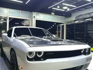 2015 Dodge Challenger in Dubai used car
