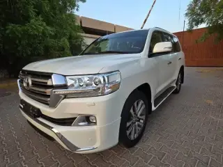2017 Toyota Land Cruiser in Al Ain used car