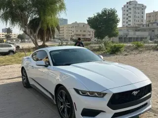 2024 Ford Mustang في Dubai سيارة مستعملة
