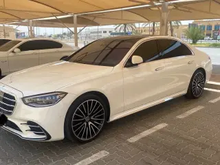 2022 Mercedes-Benz S-Class في Abu Dhabi سيارة مستعملة