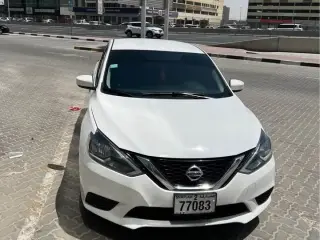 2017 Nissan Sentra في Dubai سيارة مستعملة