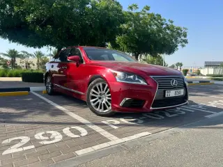2016 Lexus LS 460 in Dubai used car
