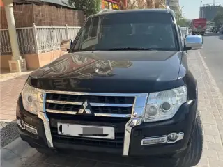 2013 Mitsubishi Pajero in Dubai used car