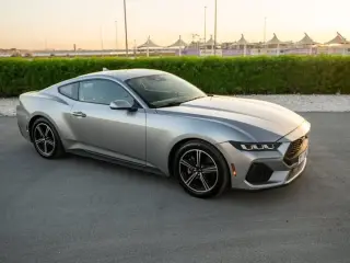 2024 Ford Mustang في Dubai سيارة مستعملة