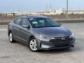 2019 Hyundai Elentra في Dubai سيارة مستعملة
