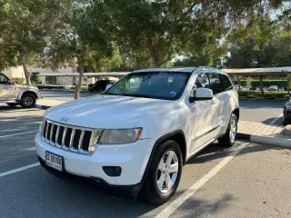 2013 Jeep Grand Cherokee in Dubai used car