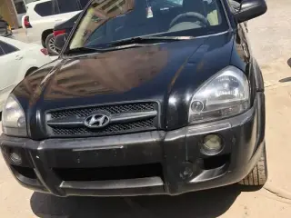 2007 Hyundai Tucson in Sharjah used car
