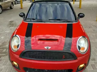 2009 Mini Convertible in Dubai used car