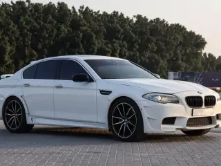 2013 BMW M5 في Sharjah سيارة مستعملة