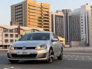 2015 Volkswagen Golf in Dubai used car