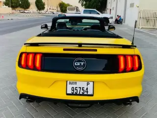 2017 Ford Mustang في Dubai سيارة مستعملة