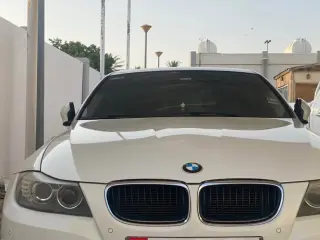 2011 BMW 3-Series في Al Ain سيارة مستعملة