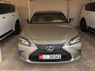 2019 Lexus ES in Abu Dhabi used car