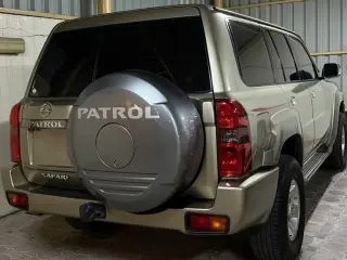 2015 Nissan Patrol Super Safari in Dubai used car