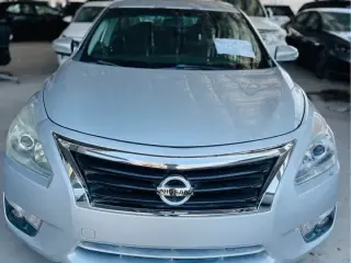 2013 Nissan Altima in Sharjah used car