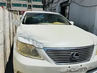 2007 Lexus LS 460 in Sharjah used car