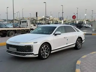 2023 Hyundai Trajet في Sharjah سيارة مستعملة