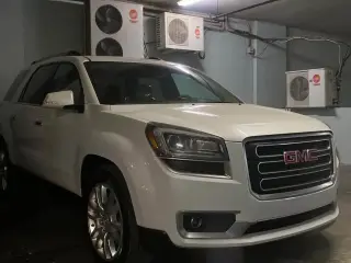 2016 GMC Acadia في Dubai سيارة مستعملة