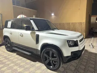 2023 Land Rover Defender in Abu Dhabi used car