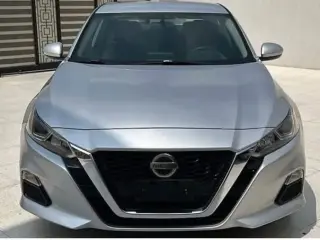 2019 Nissan Altima in Fujairah used car