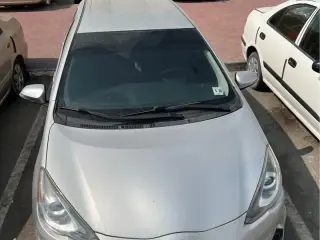 2015 Toyota Prius in Dubai used car