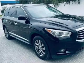 2015 Infiniti QX60 في Dubai سيارة مستعملة