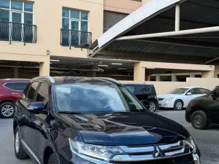 2016 Mitsubishi Outlander in Dubai used car