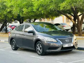 2015 Nissan Sentra في Sharjah سيارة مستعملة