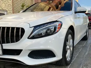 2015 Mercedes-Benz C-Class في Dubai سيارة مستعملة