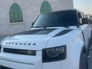 2022 Land Rover Defender in Dubai used car