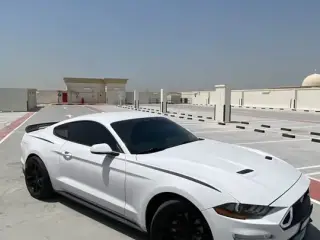 2019 Ford Mustang في Al Ain سيارة مستعملة