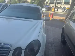 2009 Mercedes-Benz E-Class في Al Ain سيارة مستعملة