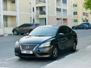 2015 Nissan Sentra في Sharjah سيارة مستعملة