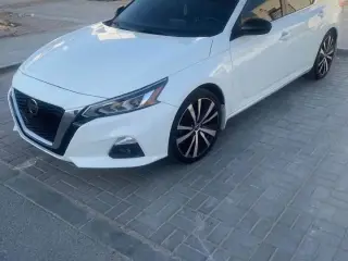 2020 Nissan Altima in Abu Dhabi used car