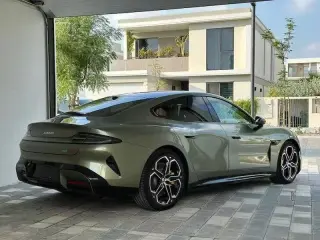 2023 Xiaomi SU7 in Dubai used car