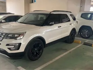 2016 Ford Explorer in Dubai used car