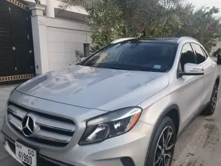 2016 Mercedes-Benz GLA في Dubai سيارة مستعملة
