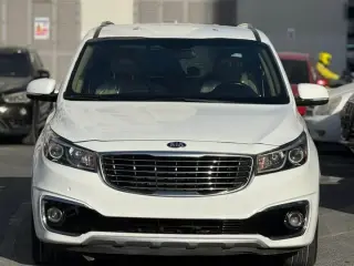 2017 Kia Sedona in Dubai used car