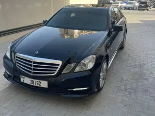 2012 Mercedes-Benz E-Class في Dubai سيارة مستعملة