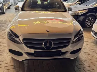 2015 Mercedes-Benz C-Class في Dubai سيارة مستعملة