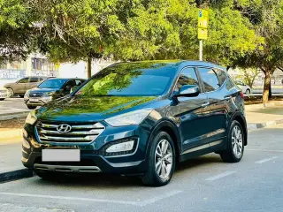 2013 Hyundai Santa Fe in Sharjah used car